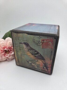 Home Decor Vintage Style Wooden Block with Bird and Post Card Decor